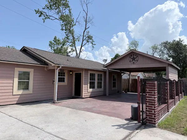$1,900 | 909 Rittenhouse Street, Houston, TX 77076