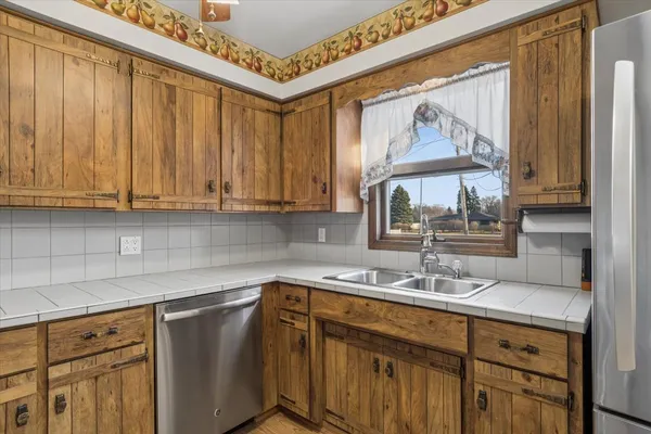 $310,000 | 1706 Avalon Avenue, Joliet, IL 60435