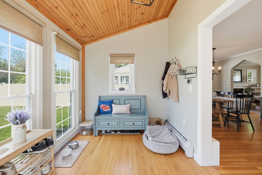 16 Bay State Road Worcester, MA 01606 - Photo 25 of 42