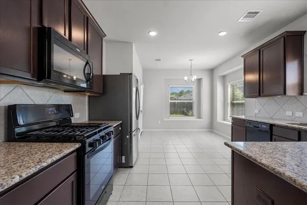 $289,000 | 5111 Bay Lane, Bacliff, TX 77518