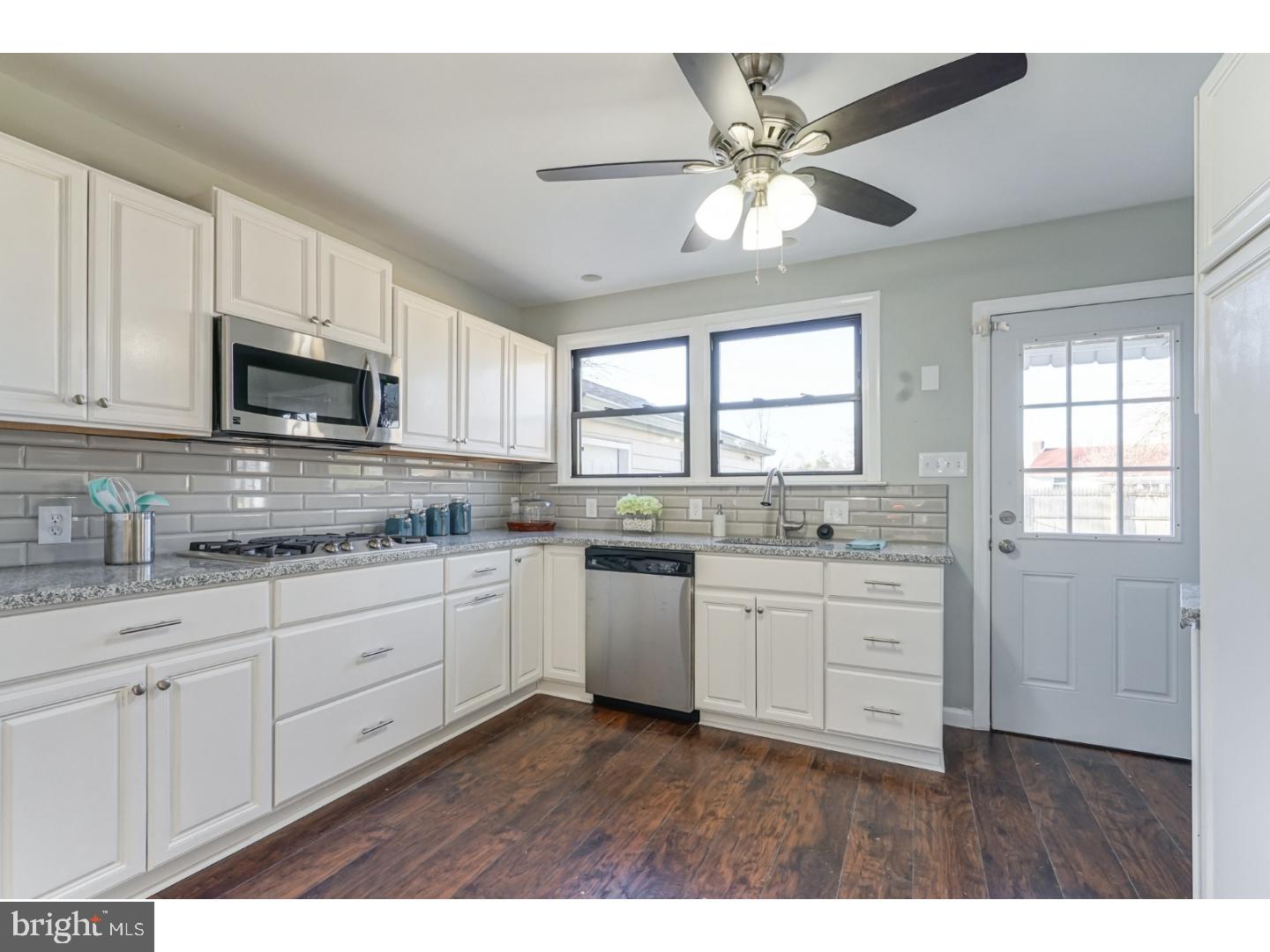 127 Country Club Road Pine Hill, NJ 08021 - Photo 2 of 25