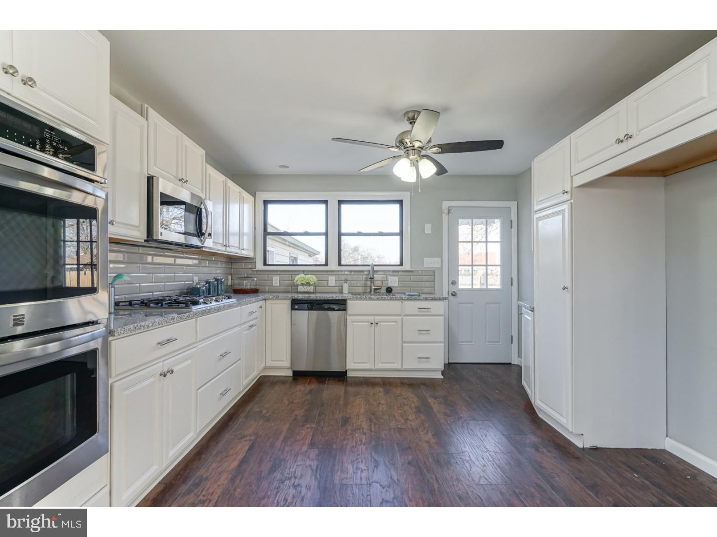 127 Country Club Road Pine Hill, NJ 08021 - Photo 3 of 25