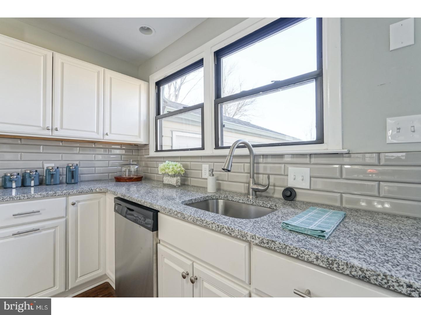 127 Country Club Road Pine Hill, NJ 08021 - Photo 4 of 25