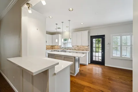 $1,149,000 | 816 Anderson Street, Bellaire, TX 77401