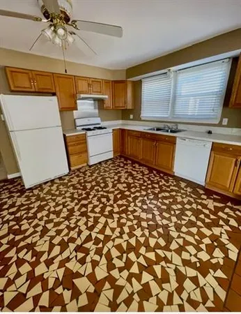 $1,400 | 2329 Lyndell Drive, Chalmette, LA 70043