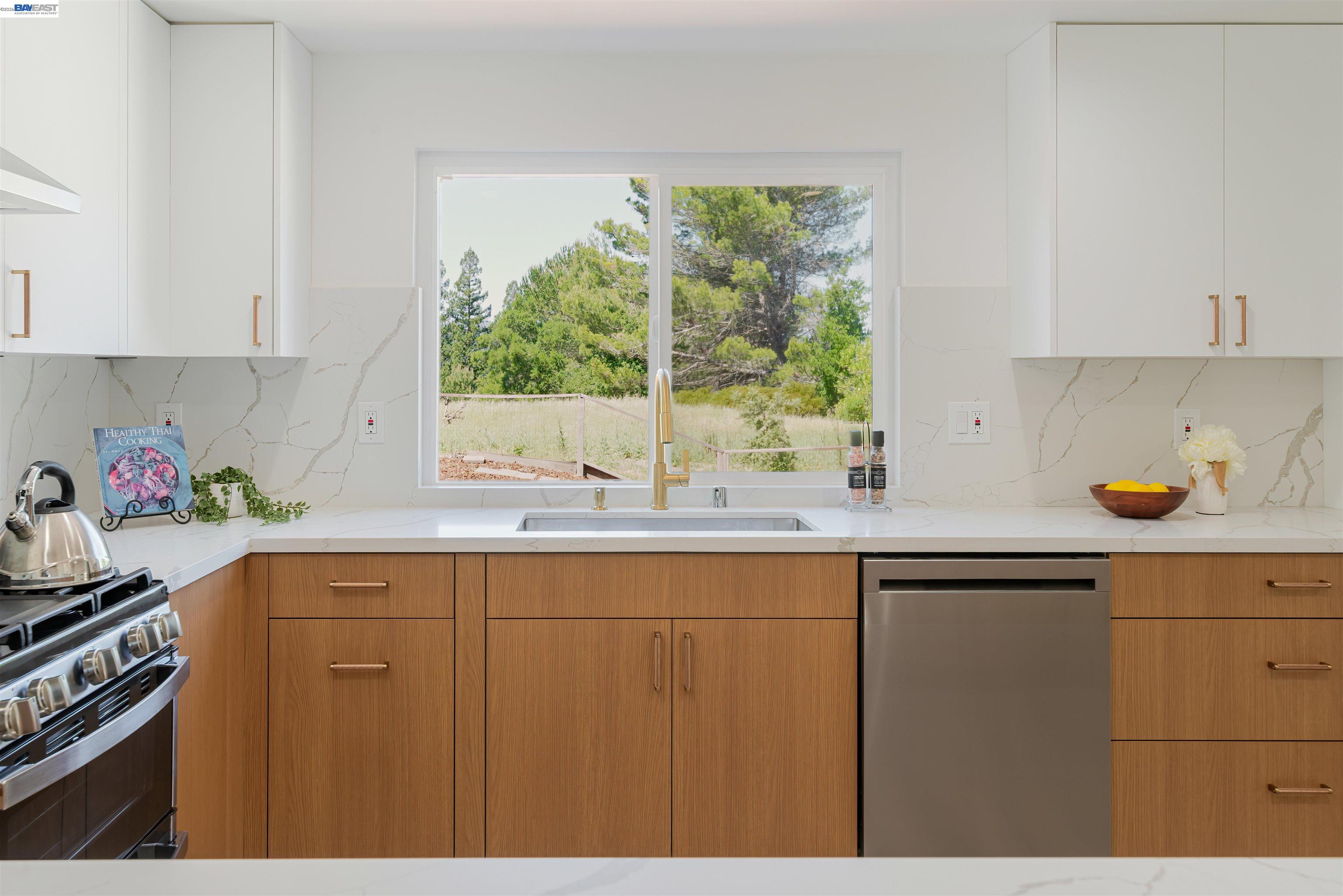 106 Samoa Court San Ramon, CA 94582 - Photo 10 of 59