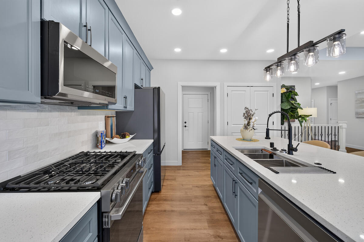 5323 Emstan Hills Road Racine, WI 53406 - Photo 11 of 24 gorgeous cabinetry