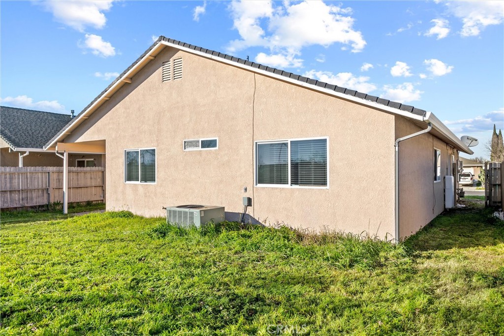 2067 Blossom Avenue Corning, CA 96021 - Photo 29 of 37 a house view with a backyard space