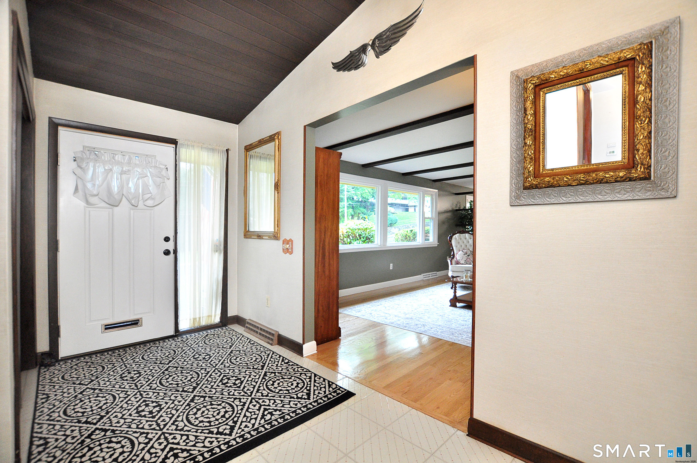 46 Butternut Road Manchester, CT 06040 - Photo 4 of 39