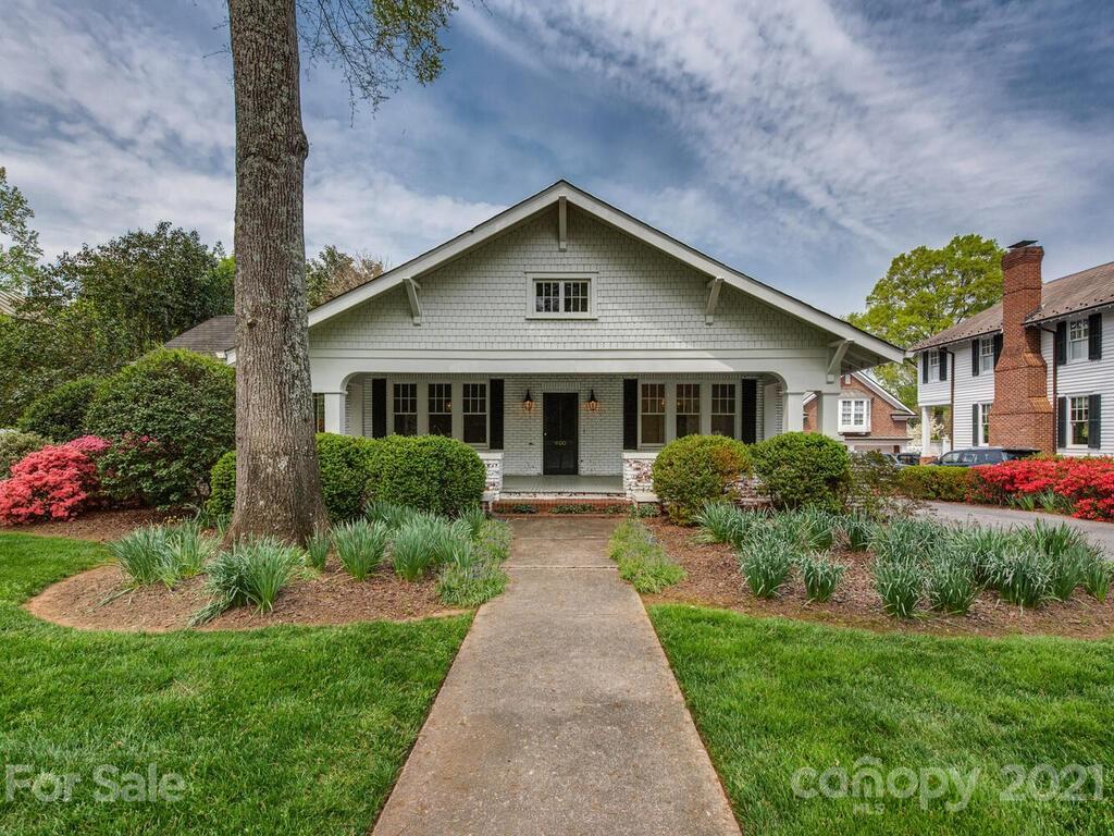 1600 Queens Road Charlotte, NC 28207 - Photo 2 of 30 a front view of house with yard and green space