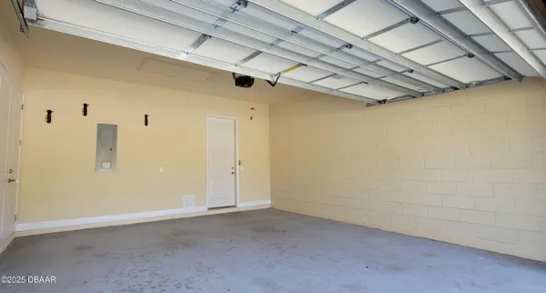 a view of a garage