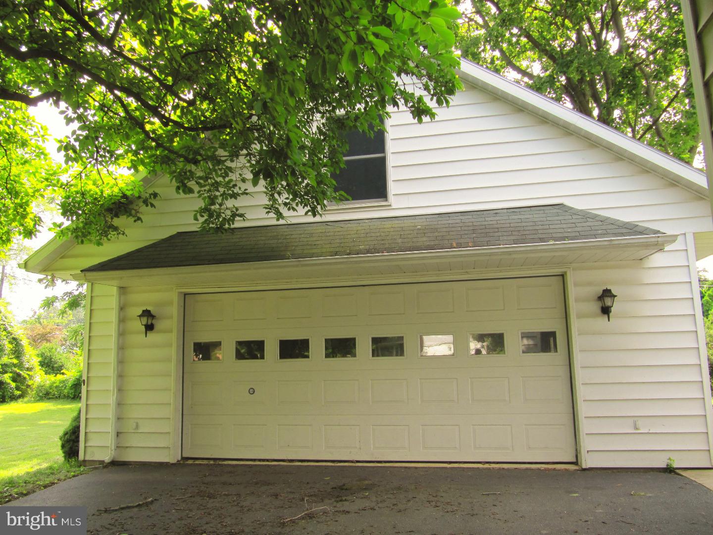 1621 Crowder Avenue Reading, PA 19607 - Photo 3 of 7 Garage