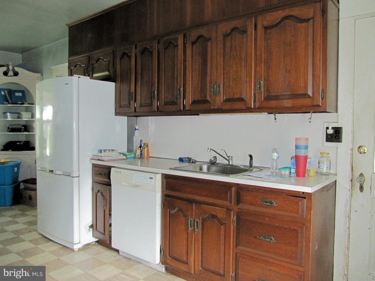 1621 Crowder Avenue Reading, PA 19607 - Photo 6 of 7 Kitchen
