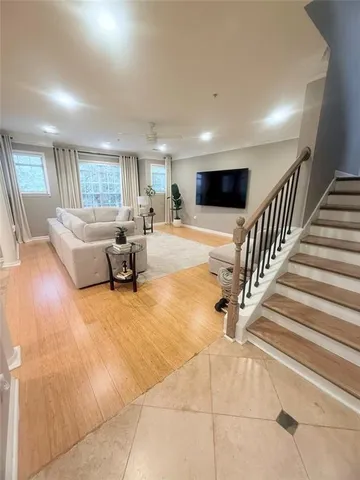 $2,400 | 2015 Barrett Lakes Boulevard, Unit 111, Kennesaw, GA 30144