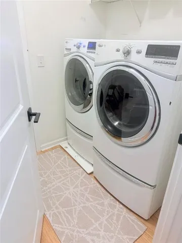 $2,400 | 2015 Barrett Lakes Boulevard, Unit 111, Kennesaw, GA 30144