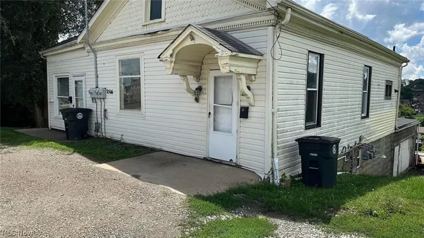 $625 | 2516 Sunset Boulevard, Unit 1, Steubenville, OH 43952