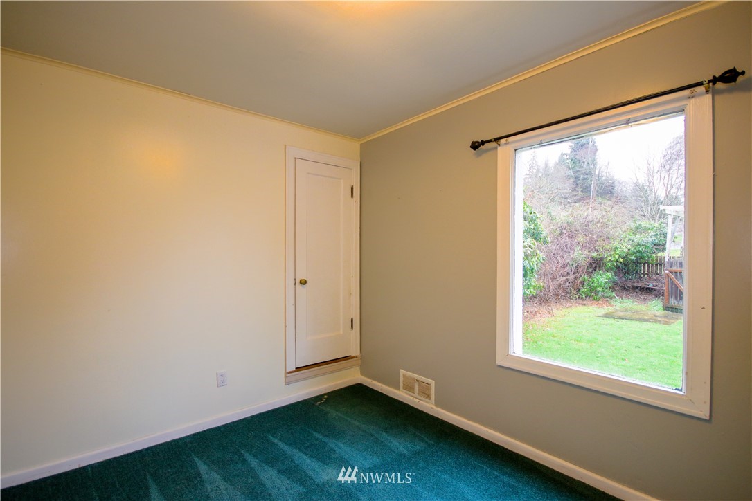 932 Burns Cosmopolis, WA 98537 - Photo 11 of 23 Gallery Image 11