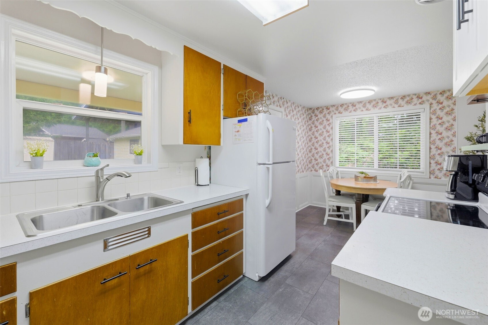 252 Northwest Sigurd Hanson Road Poulsbo, WA 98370 - Photo 35 of 40