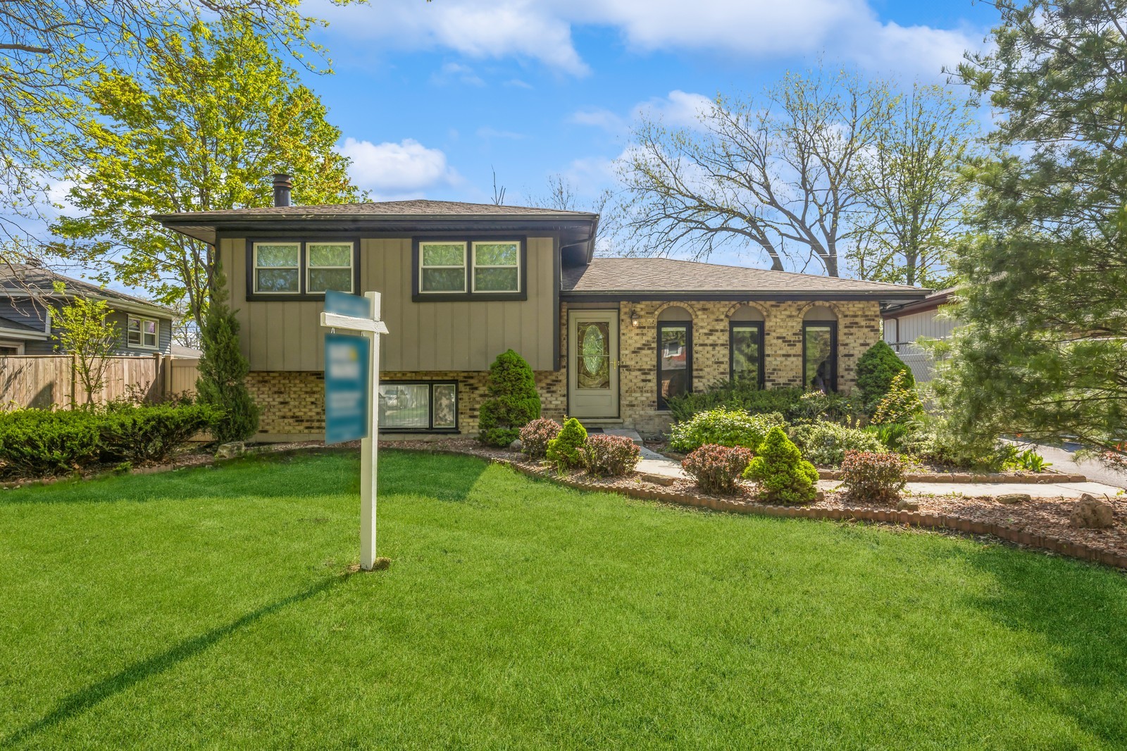912 MacGregor Road Lockport, IL 60441 - Photo 1 of 20 Gallery Image 1