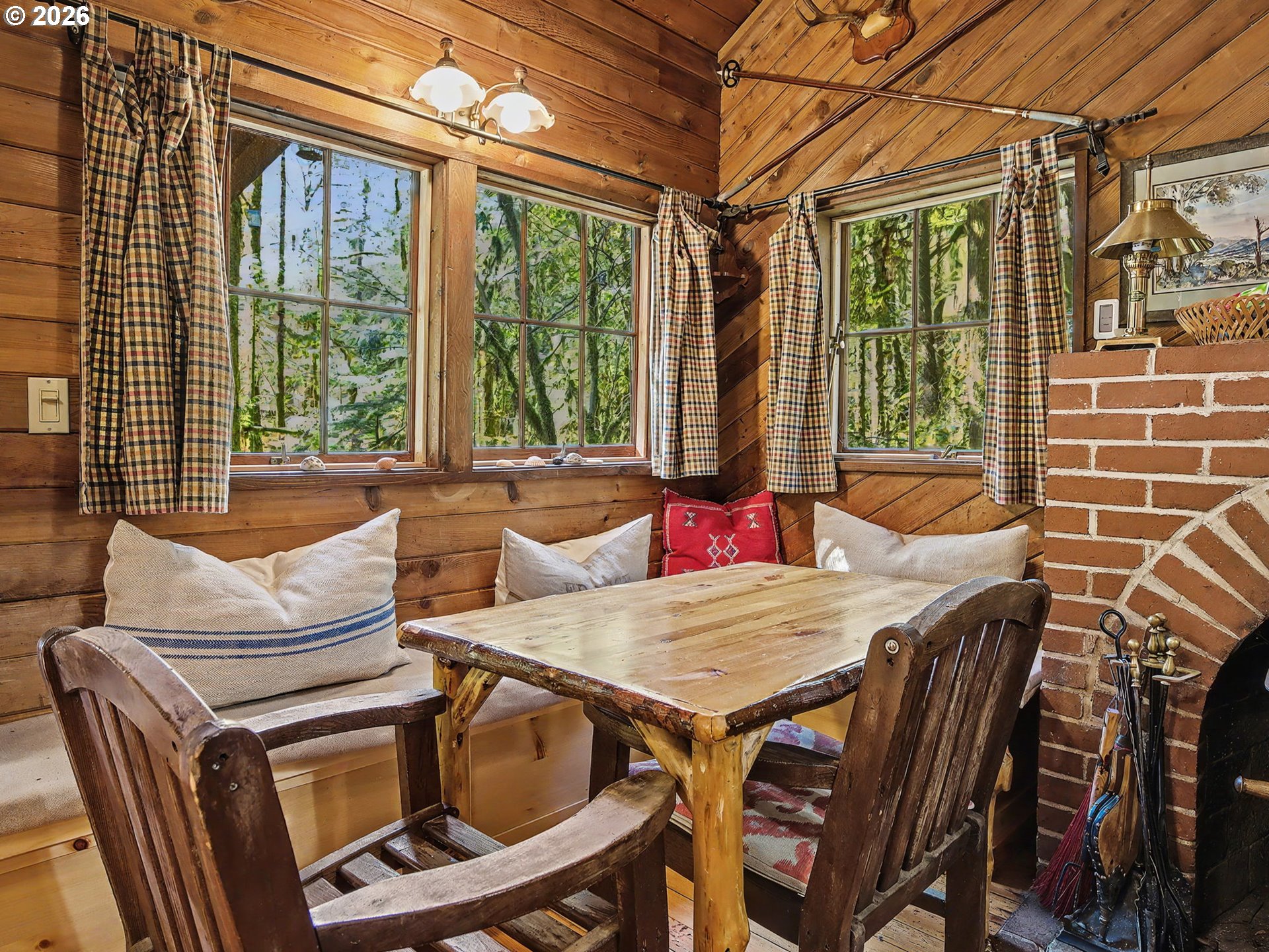 26897 East Road 15 Rhododendron, OR 97049 - Photo 9 of 38 Gallery Image 9