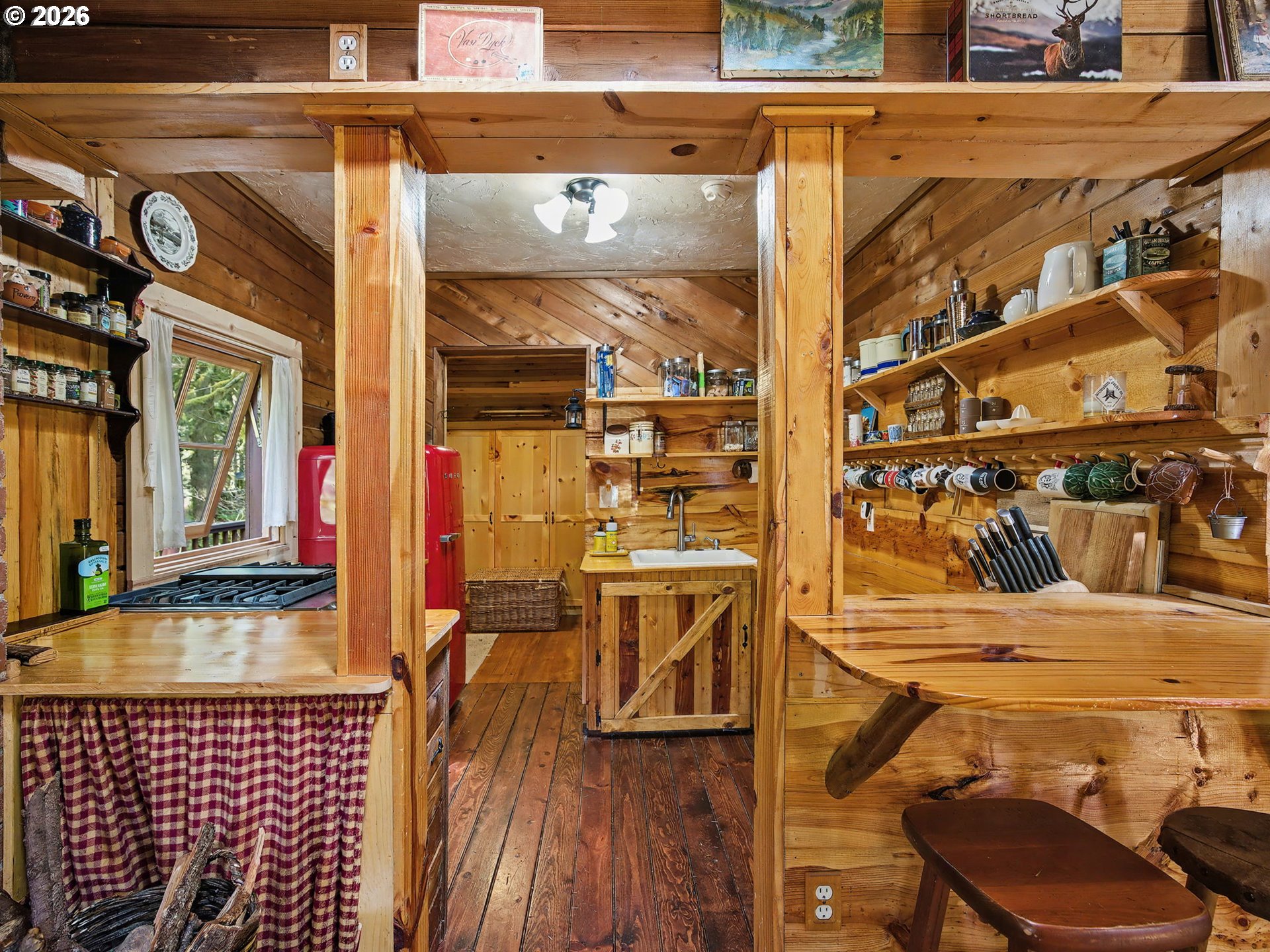 26897 East Road 15 Rhododendron, OR 97049 - Photo 10 of 38 Gallery Image 10