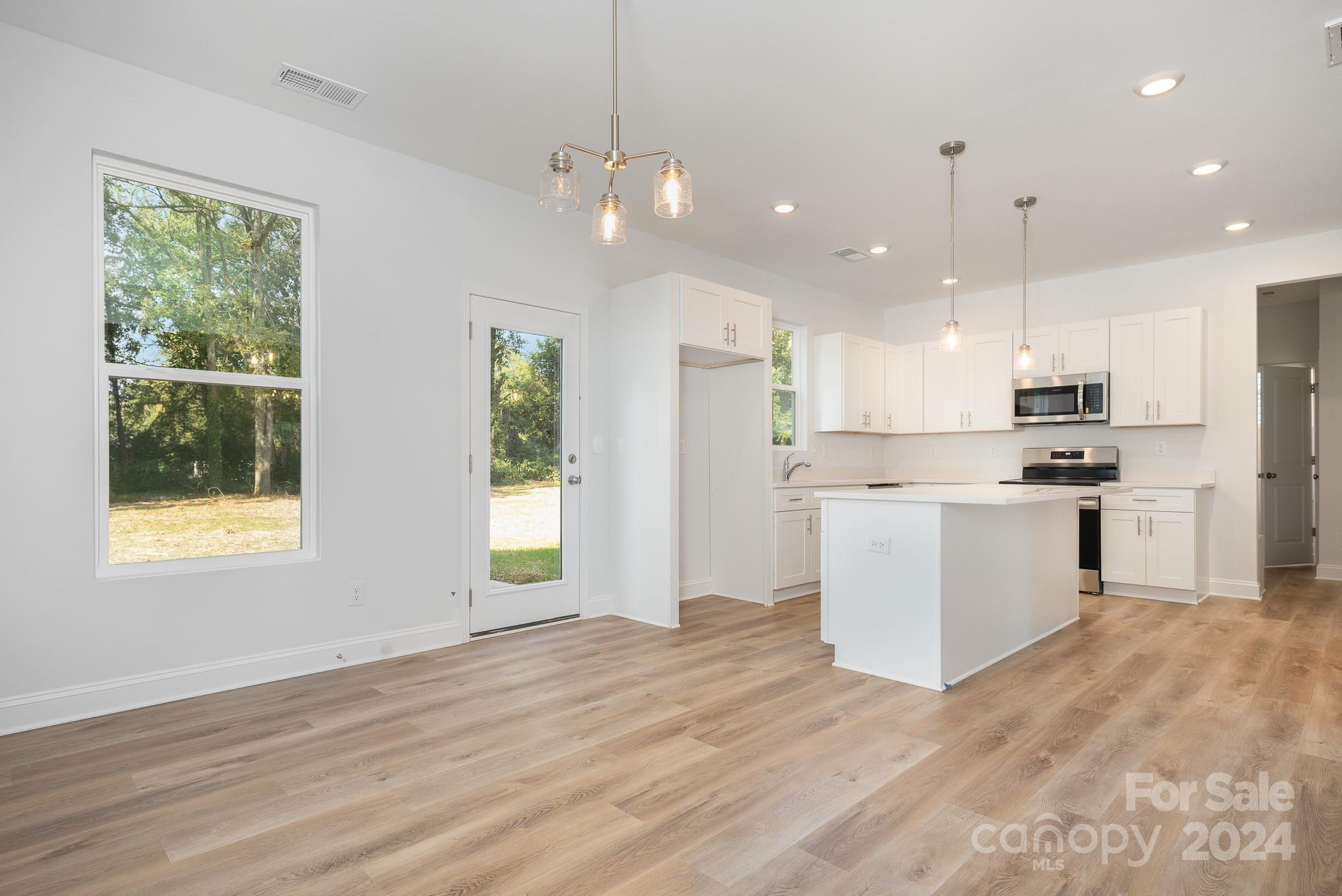 7132 Plott Road Charlotte, NC 28215 - Photo 11 of 33 Gallery Image 11
