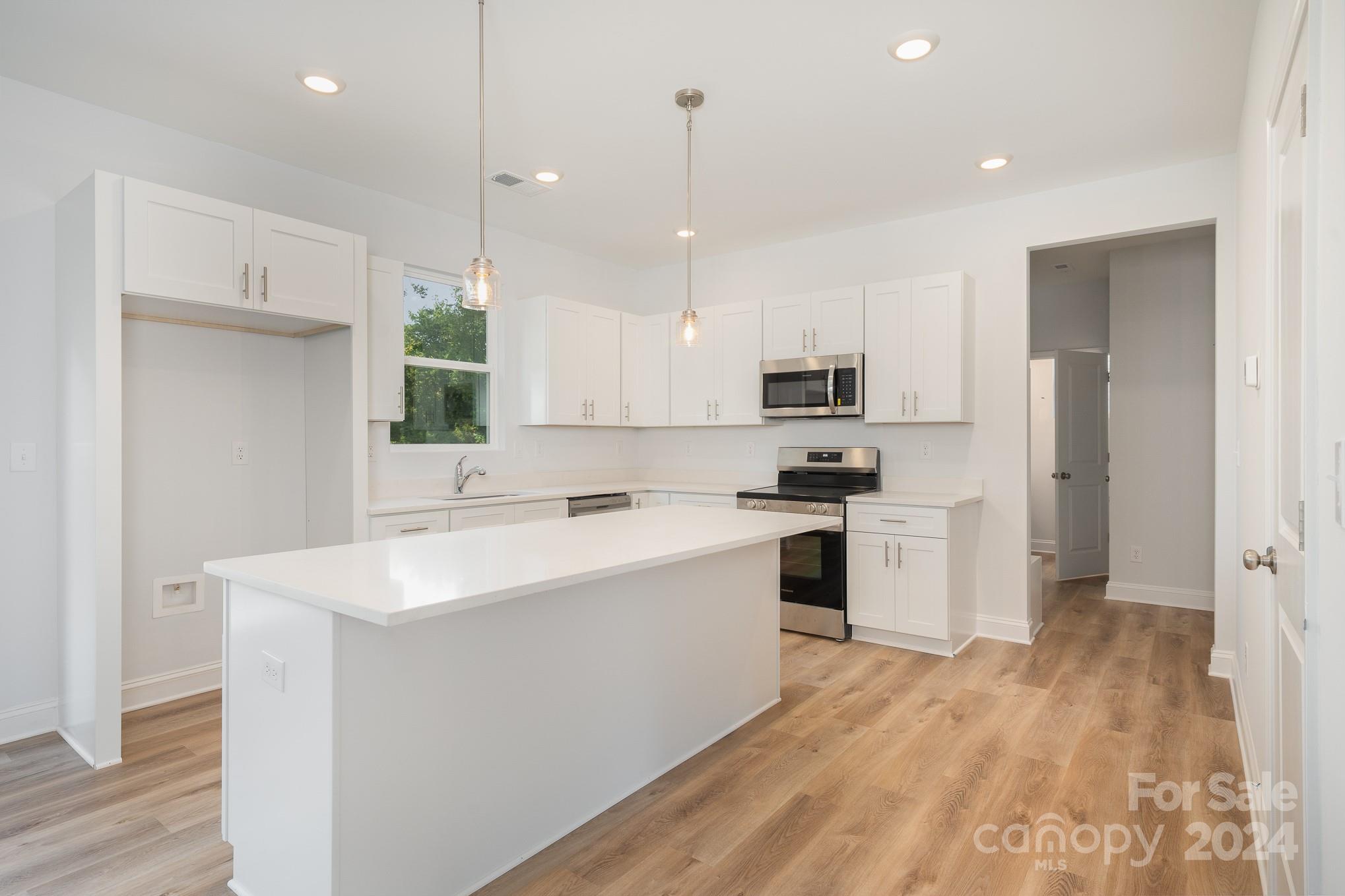 7132 Plott Road Charlotte, NC 28215 - Photo 13 of 33 Gallery Image 13