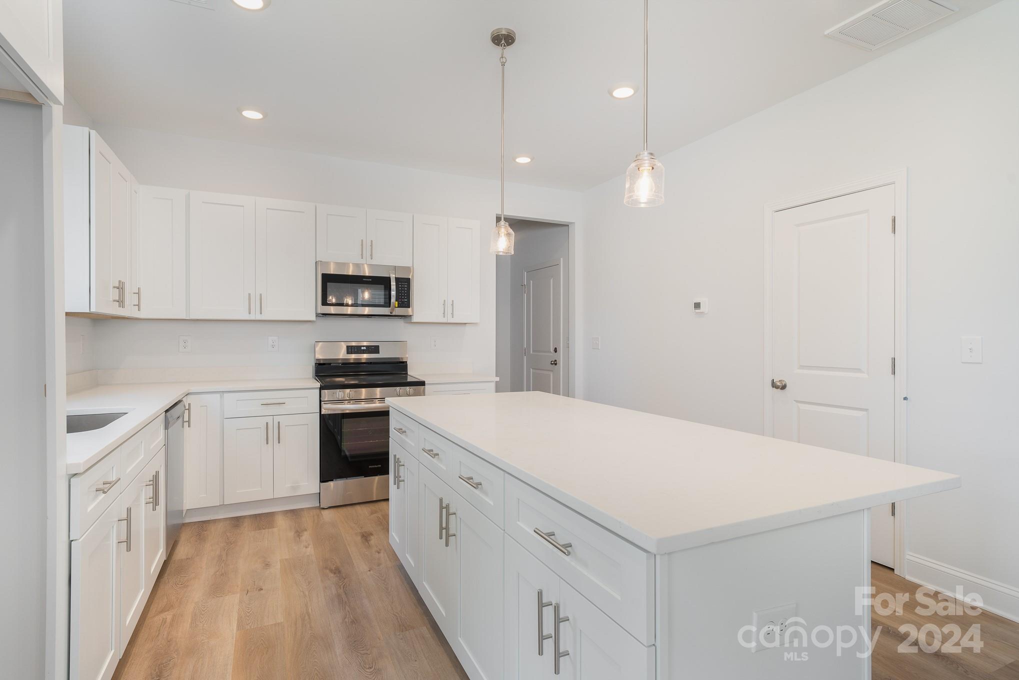 7132 Plott Road Charlotte, NC 28215 - Photo 14 of 33 Gallery Image 14