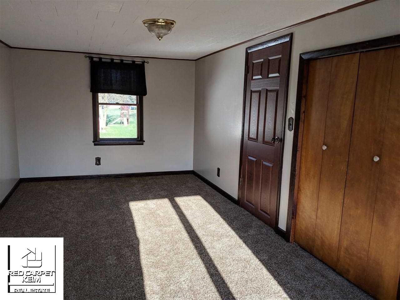 2413 Howe Road Burton, MI 48519 - Photo 13 of 29 21443208-12.JPG