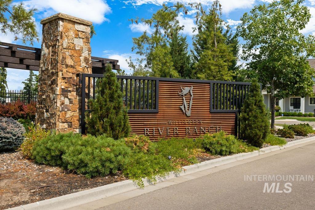 1836 South Riparian Way Eagle, ID 83616 - Photo 3 of 50