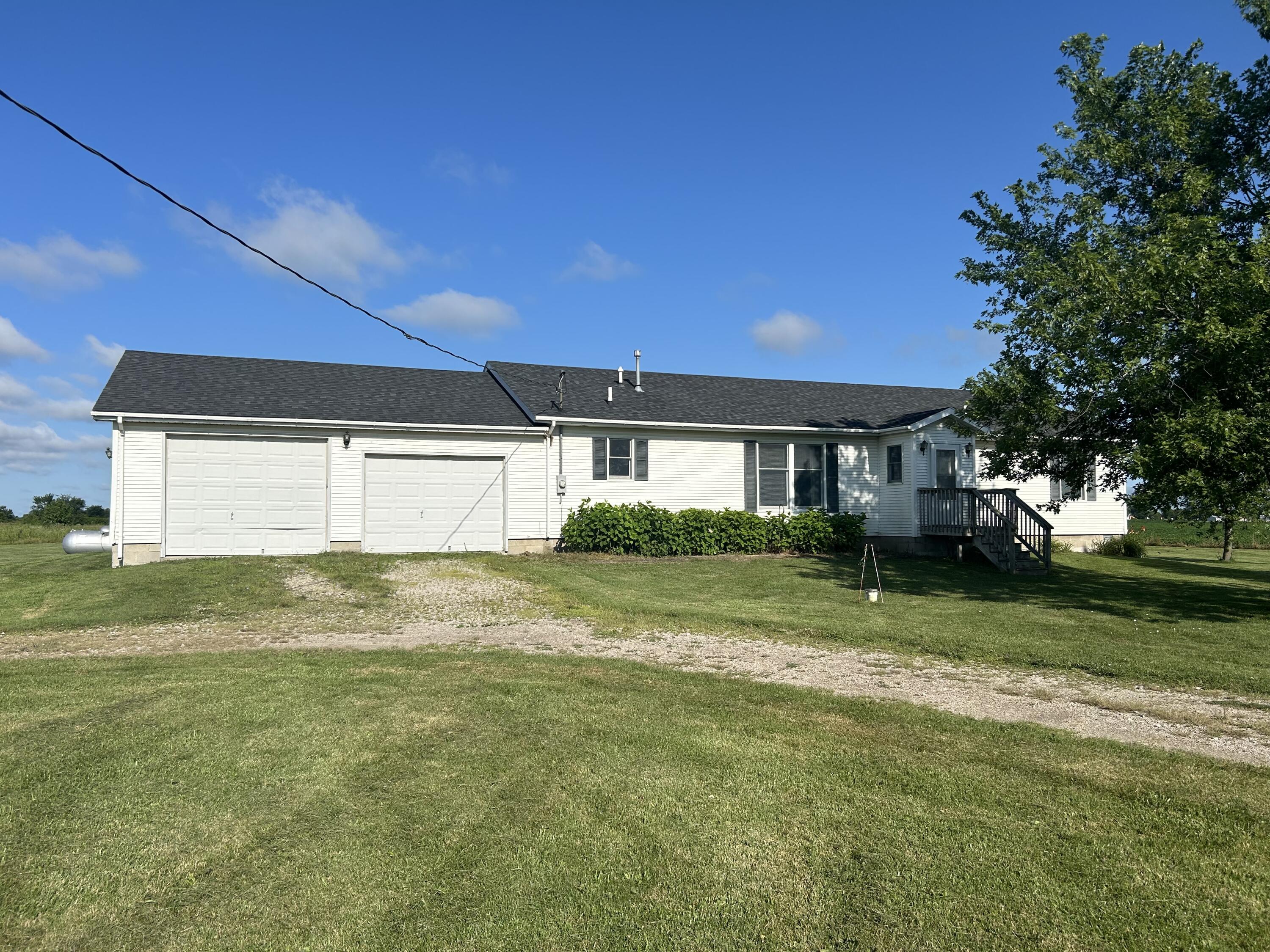 12185 Dennison Road Milan, MI 48160 - Photo 1 of 32 IMG_7565