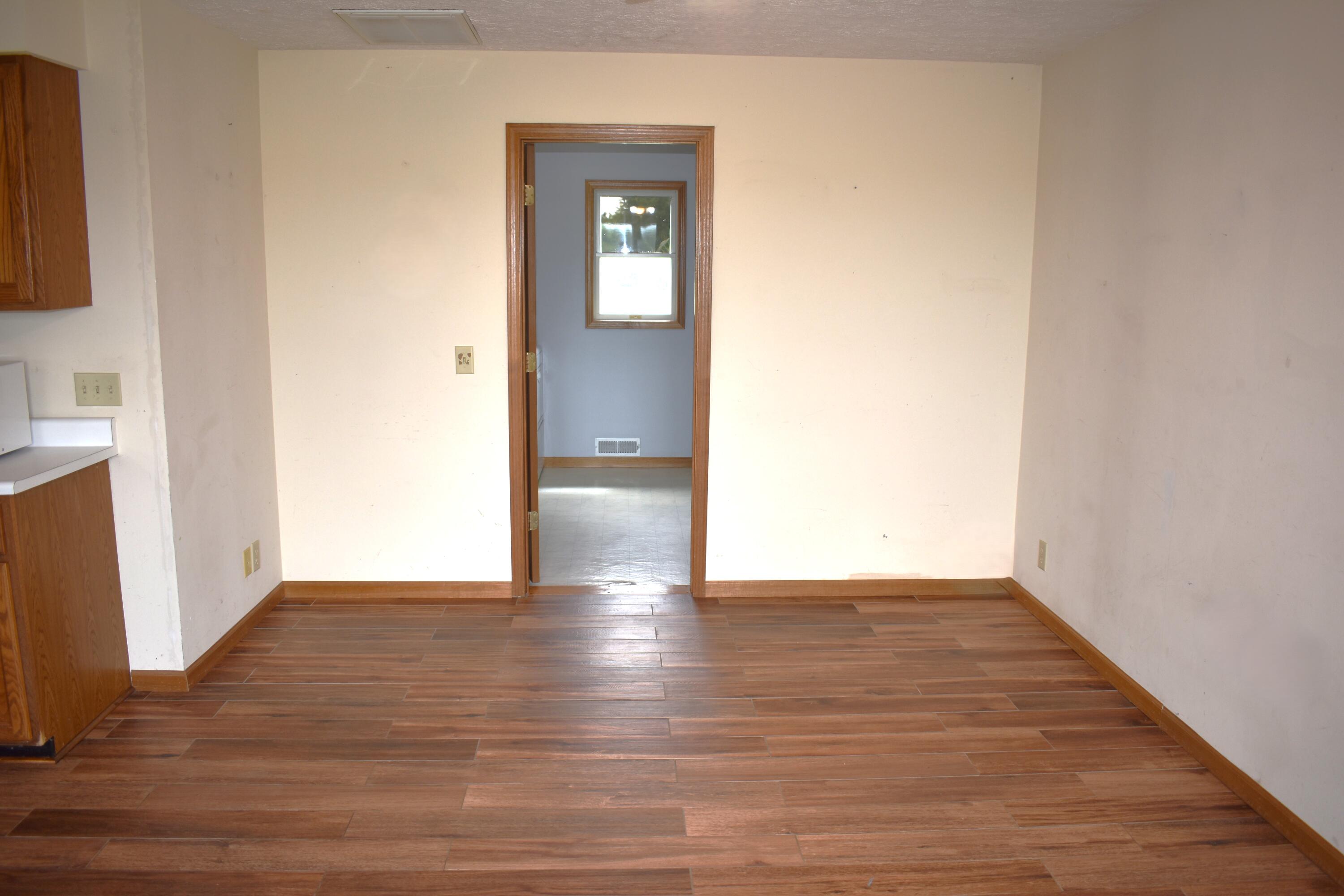 12185 Dennison Road Milan, MI 48160 - Photo 12 of 32 DSC_0177
