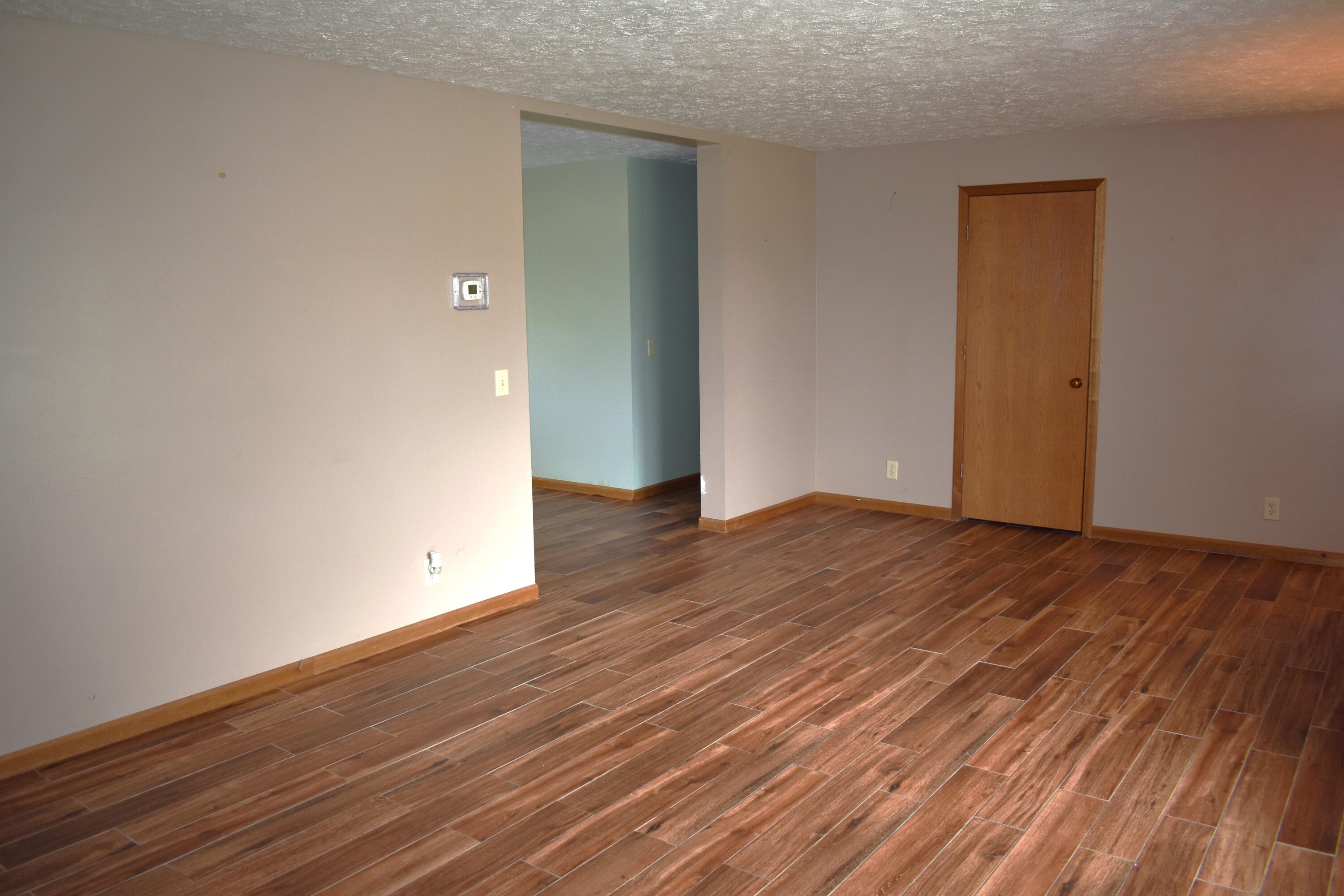 12185 Dennison Road Milan, MI 48160 - Photo 4 of 32 DSC_0160