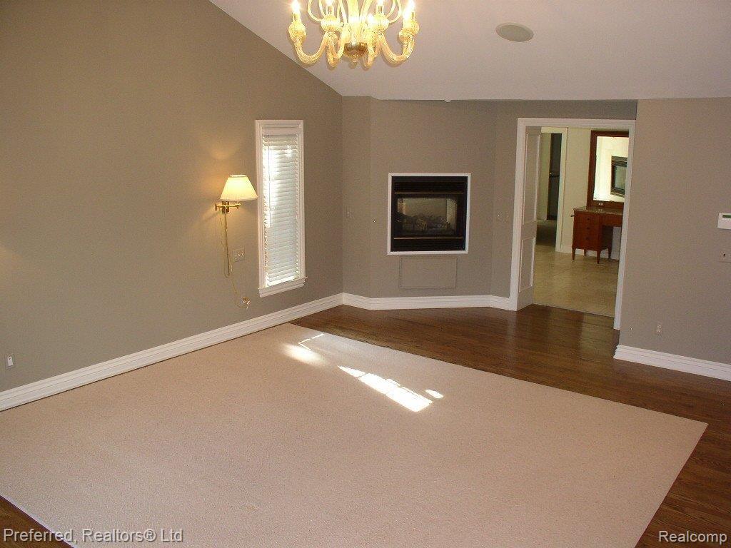 5425 Longmeadow Road Bloomfield Hills, MI 48304 - Photo 16 of 23 P1010101.JPG