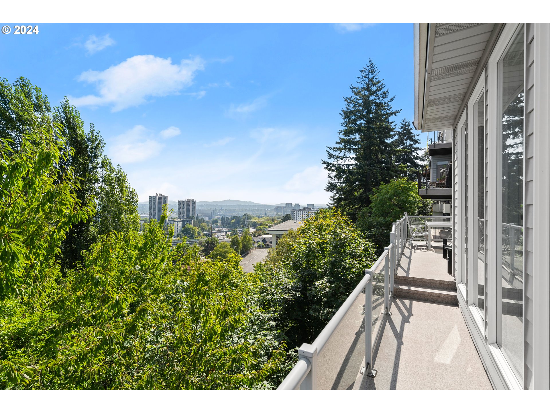 1246 Southwest Cardinell Way Portland, OR 97201 - Photo 11 of 48 Gallery Image 11