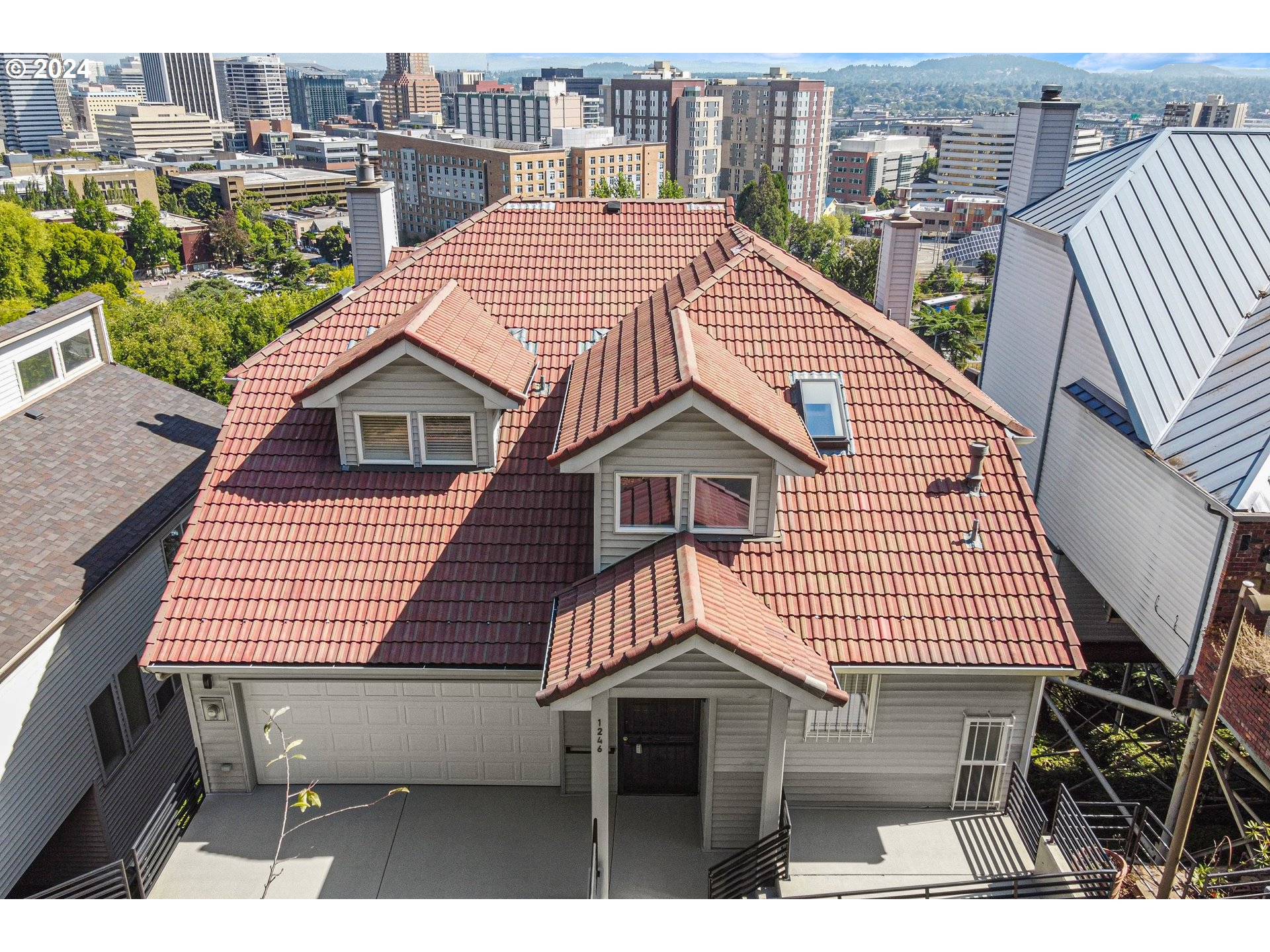 1246 Southwest Cardinell Way Portland, OR 97201 - Photo 47 of 48 Gallery Image 47