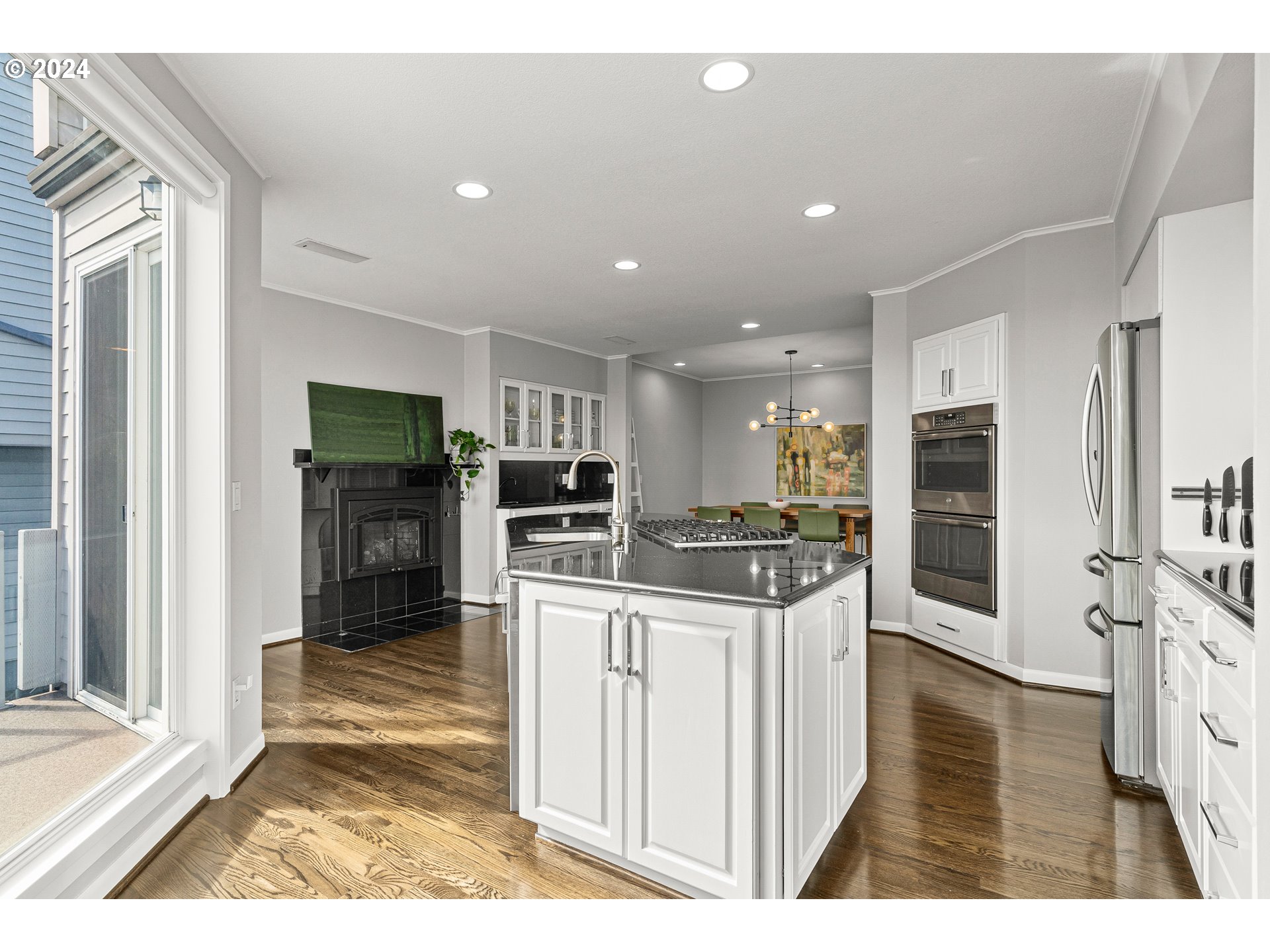 1246 Southwest Cardinell Way Portland, OR 97201 - Photo 7 of 48 Gallery Image 7