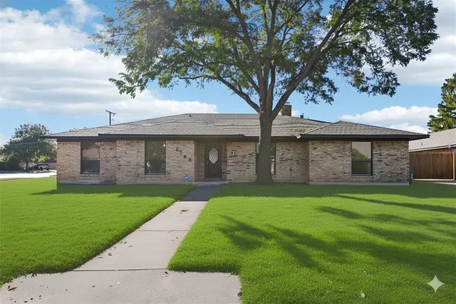 $445,000 | 4300 Kingswick Drive, Arlington, TX 76016