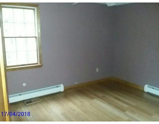 40 Old Schoolhouse Road Rochester, MA 02770 - Photo 12 of 20