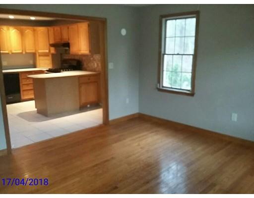 40 Old Schoolhouse Road Rochester, MA 02770 - Photo 9 of 20