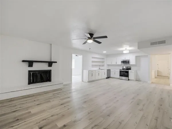 $2,800 | 4314 Arrowwood Street, Mesquite, TX 75150