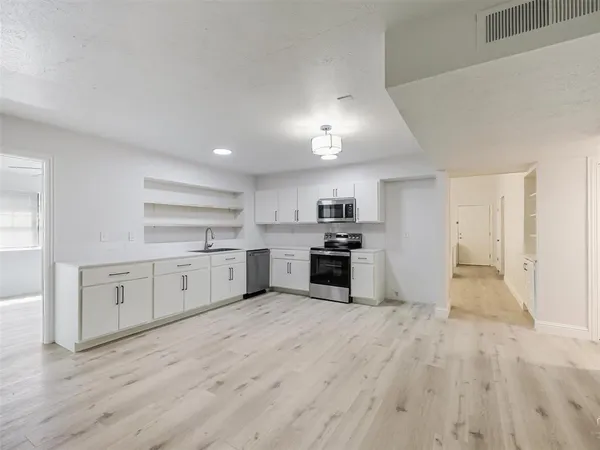 $2,800 | 4314 Arrowwood Street, Mesquite, TX 75150