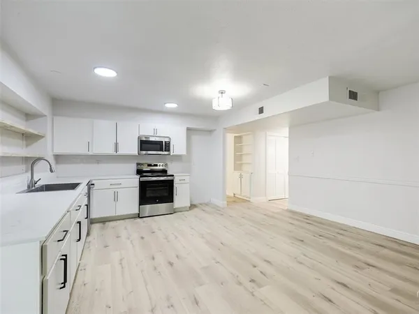 $2,800 | 4314 Arrowwood Street, Mesquite, TX 75150