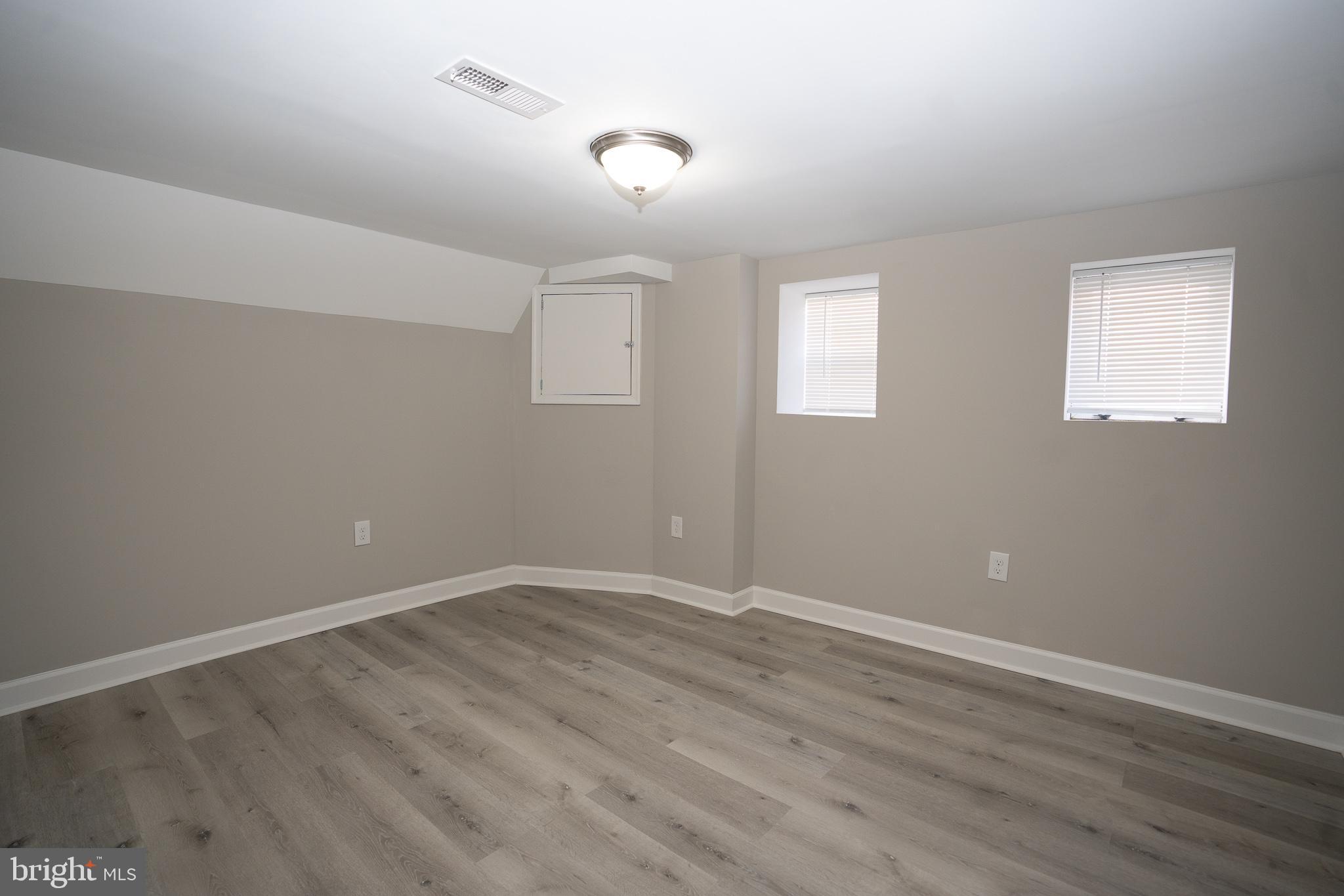311 South Pulaski Street Baltimore, MD 21223 - Photo 32 of 39