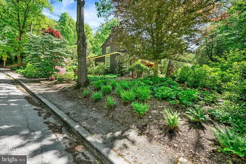 $825,000 | 511 Edgevale Road, Baltimore, MD 21210
