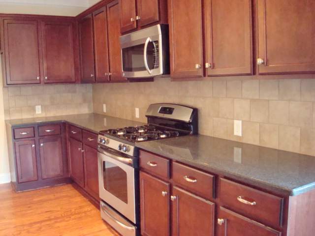 208 Barbours Lane Greenville, SC 29607 - Photo 8 of 12 Gallery Image 8