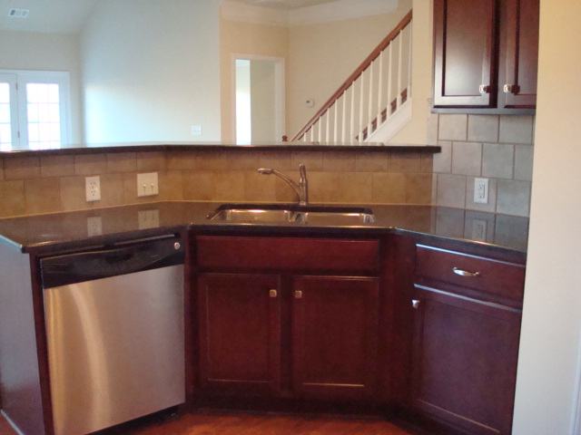 208 Barbours Lane Greenville, SC 29607 - Photo 9 of 12 Gallery Image 9