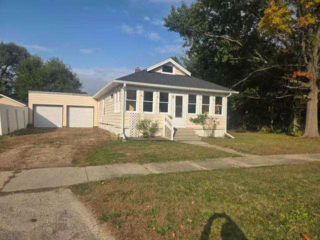 $179,900 | 1402 South Osborne Avenue, Janesville, WI 53546