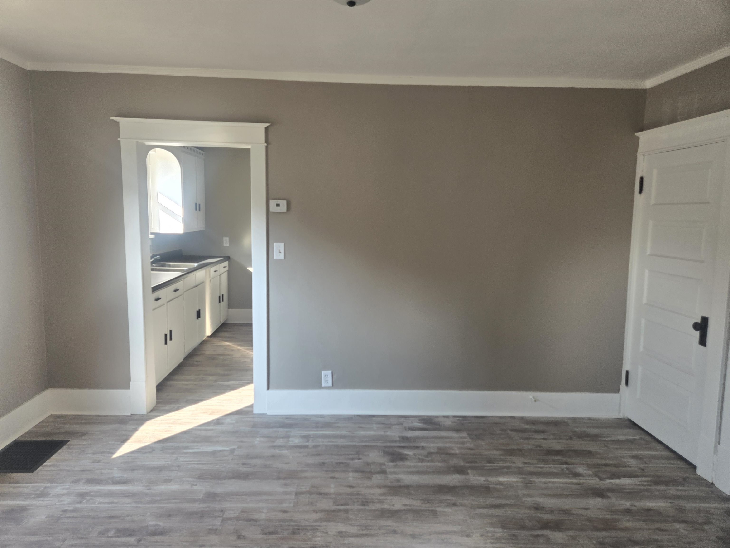 1402 South Osborne Avenue Janesville, WI 53546 - Photo 4 of 12