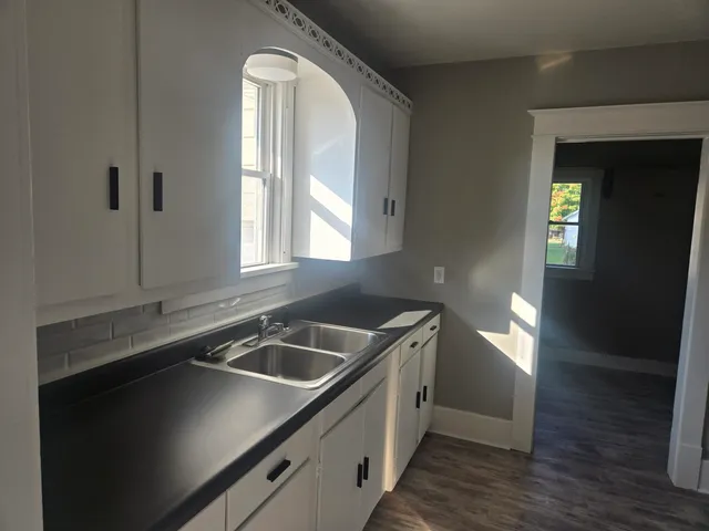 $179,900 | 1402 South Osborne Avenue, Janesville, WI 53546